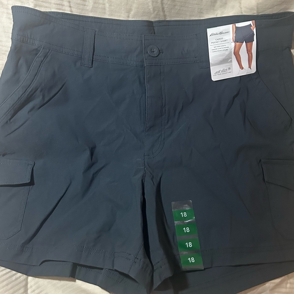 Eddie Bauer women’s cargo shorts blue and size 18